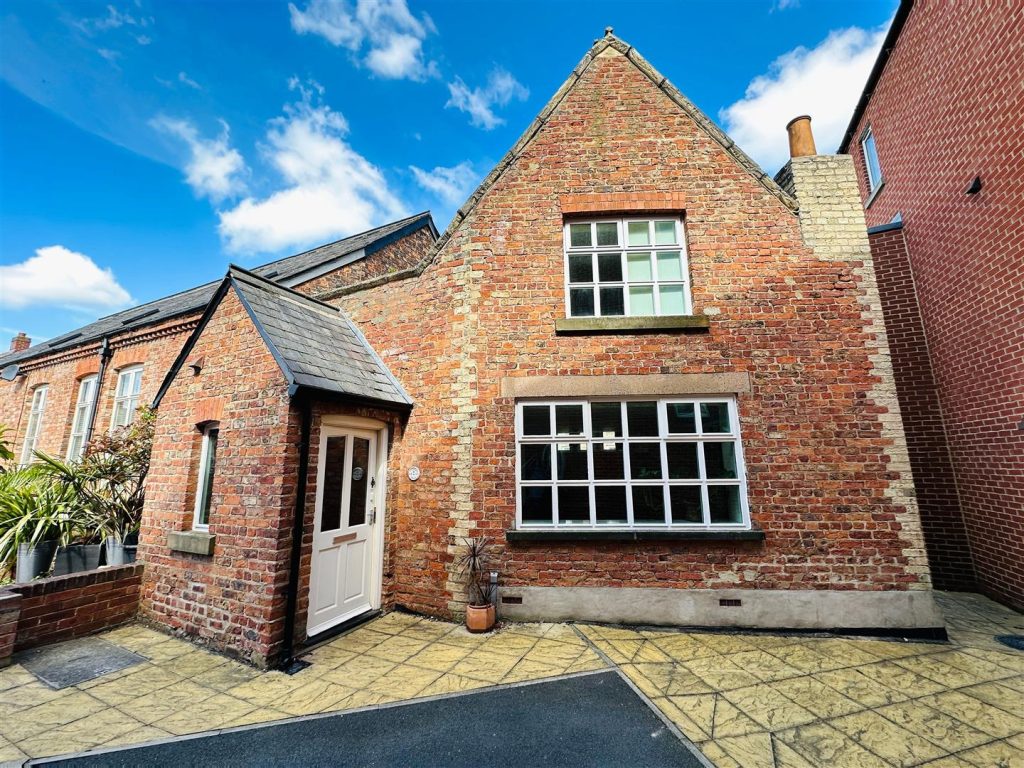 Chapel House Court, Selby