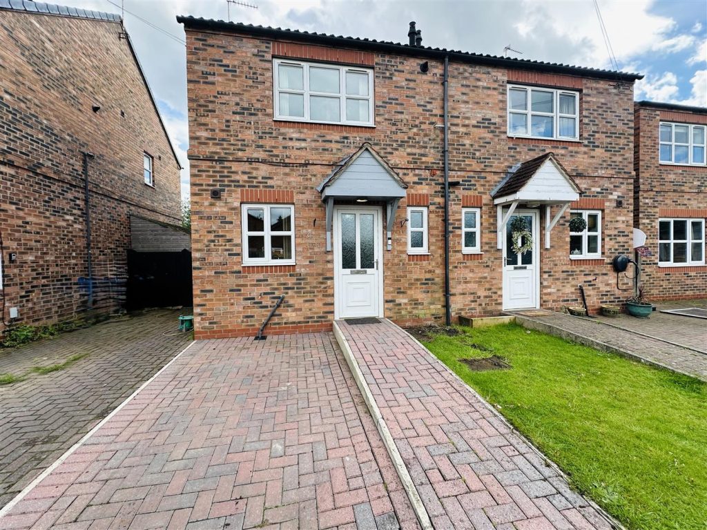 Ferry Close, Hemingbrough, Selby
