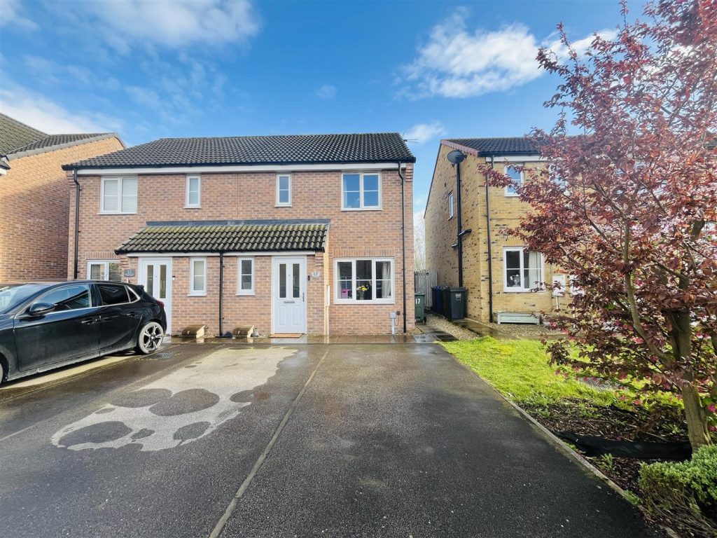 Palm House Drive, Selby