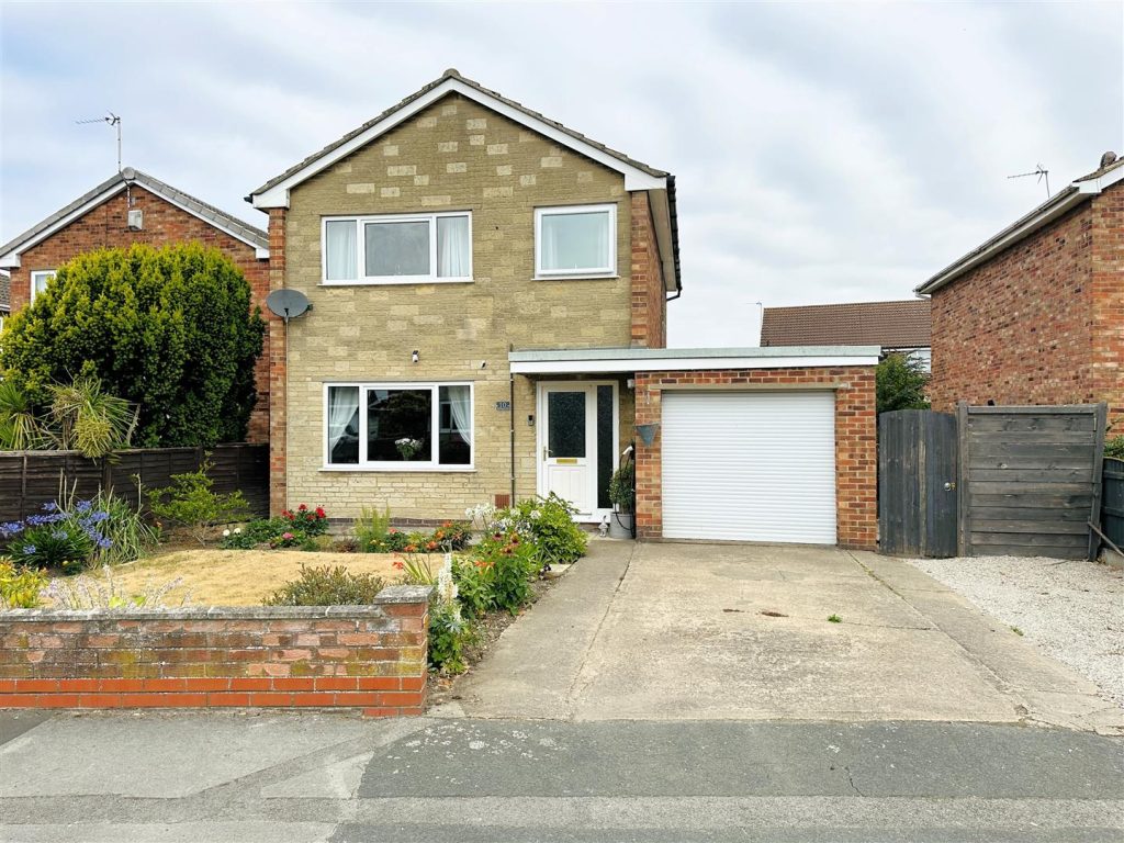 Almond Tree Avenue, Carlton, Goole