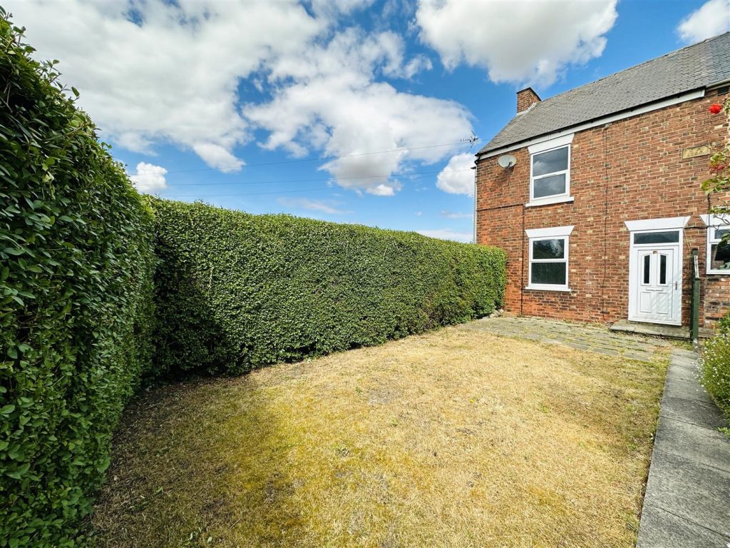 Hill Top, Barlby